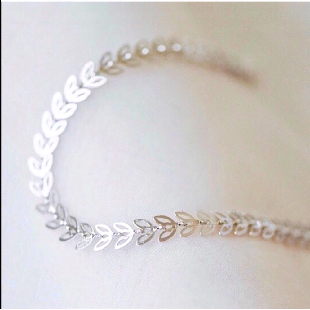 Silver Choker Style Necklace